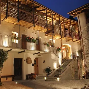 Del Castello Pensión Tirano