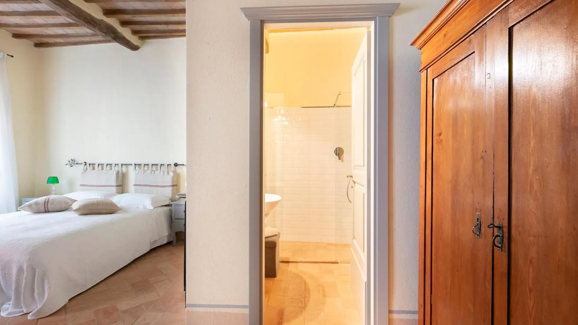 Suite Corso Matteotti - Tuscany View Montalcino 3*,  Italia